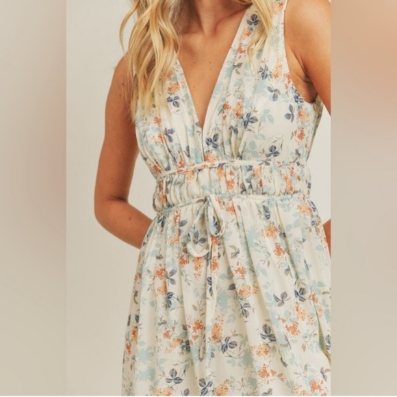 Lush Floral Print Maxi Dress - Picture 4 of 12